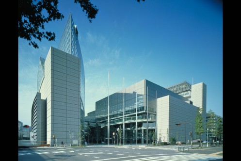 东京国际论坛大楼外观・电脑放大
