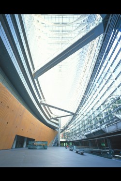  Inside view of Tokyo International Forum・Computer_2