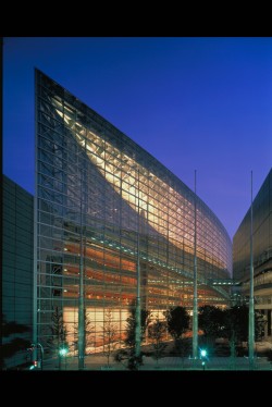 Exterior view of Tokyo International Forum・Computer_4