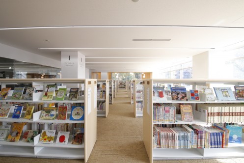  Inside view of Tokyo Metropolitan Tama Library・Computer_4